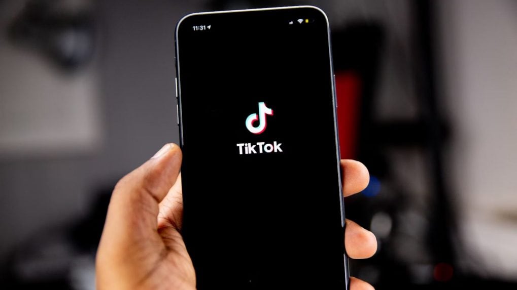 Tiktok adjusts guidelines with new rules for live creators AI - Versa AI hub